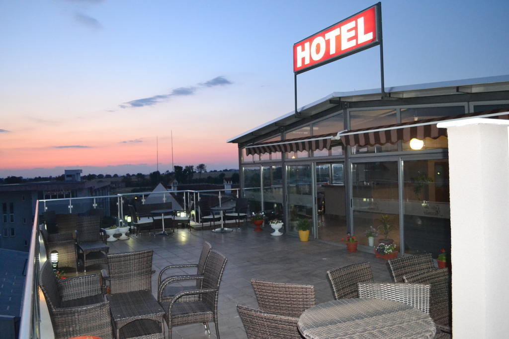 Alexander Hotel 2*